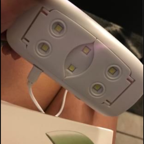 Brand New Pink Mini Nail UV Light - Picture 2 of 2